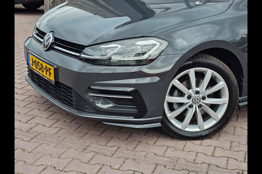 Volkswagen Golf 1.5 TSI Highline Business R | Automaat | LED | Trekhaak | Navi | Stoelverwarming | All-seasons | PDC |