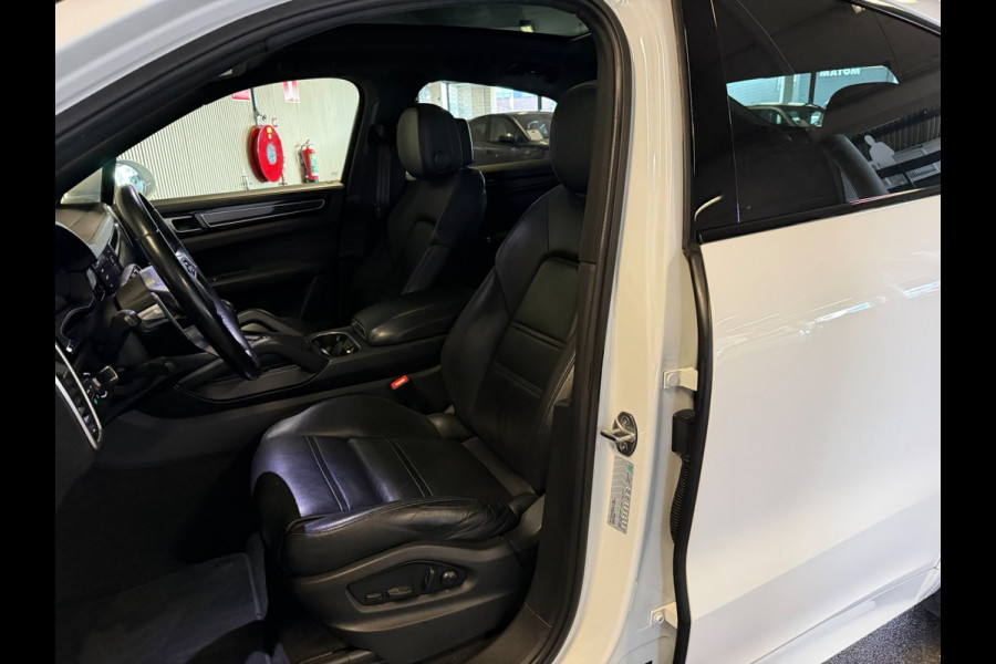 Porsche Cayenne Coupé 3.0 E-Hybrid SPORT DESIGN-PANO-STOELEN 14 VOUDIG-MATRIX-VIERWIELBESTURING-ZEER COMPLEET