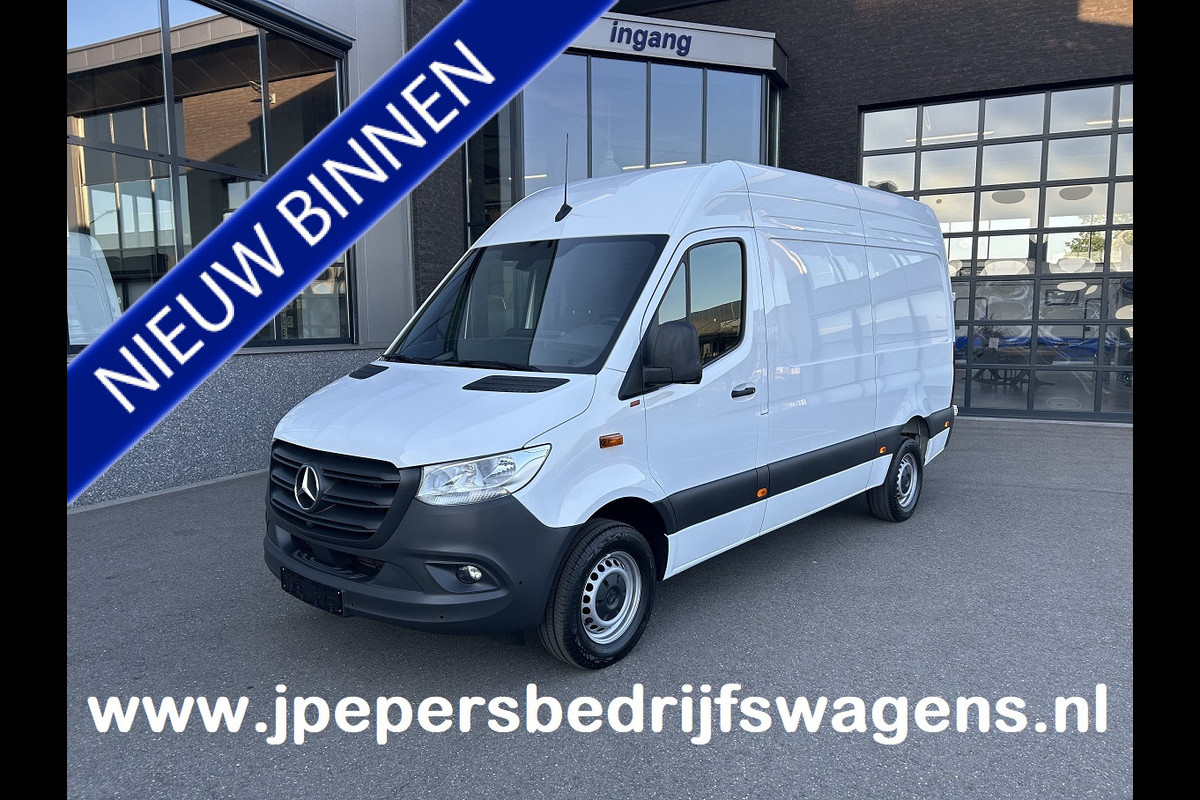 Mercedes-Benz Sprinter 317 CDI L2 H2 MBUX / 360 Camera / Parkeersensoren / Navigatie / Cruise control / Airco / 270 Graden achterdeuren