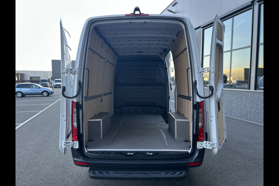 Mercedes-Benz Sprinter 317 CDI L2 H2 MBUX / 360 Camera / Parkeersensoren / Navigatie / Cruise control / Airco / 270 Graden achterdeuren