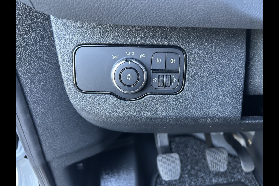Mercedes-Benz Sprinter 317 CDI L2 H2 MBUX / 360 Camera / Parkeersensoren / Navigatie / Cruise control / Airco / 270 Graden achterdeuren