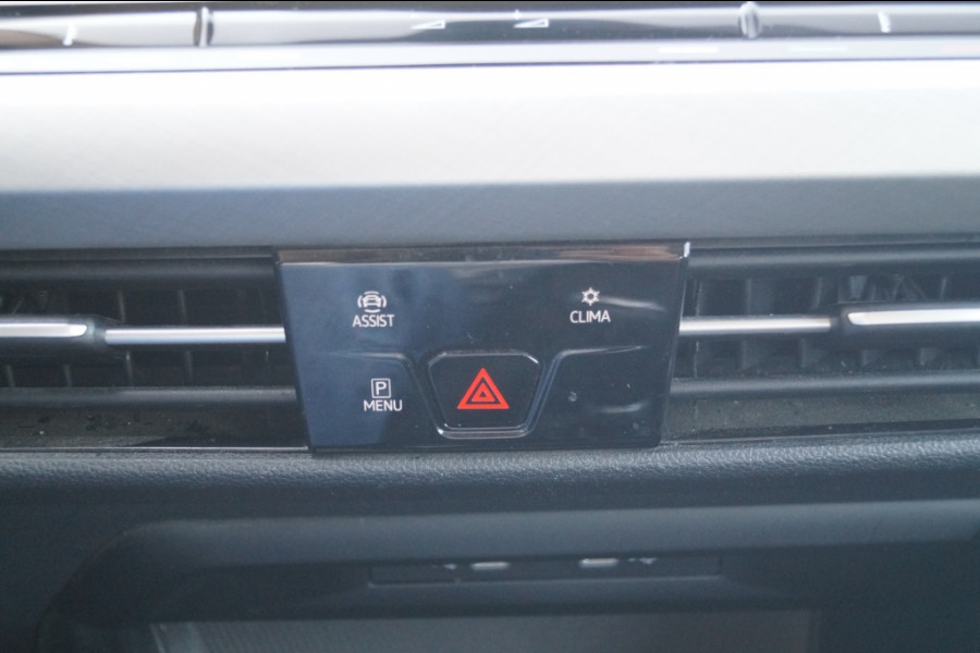 Volkswagen Golf Variant 1.0 TSI 110pk Life -NAVI-ECC-TREKHAAK-CAM-PDC-