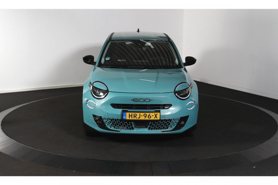 Fiat 600 1.2 Hybrid Urban FULL OPTIONS!!