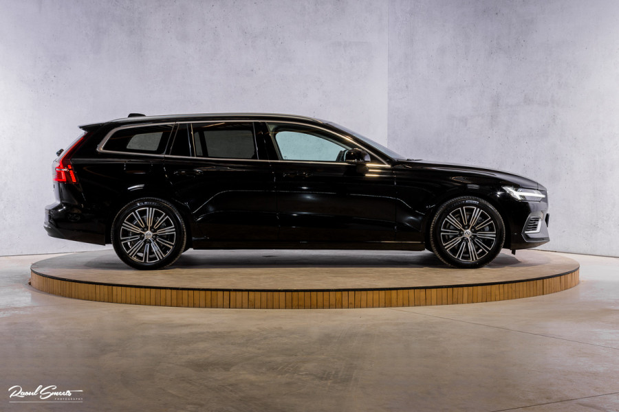 Volvo V60 2.0 T6 Plug-in hybrid AWD Core Bright Long Range | Adaptieve cruise | Blis | Memory | Leder |