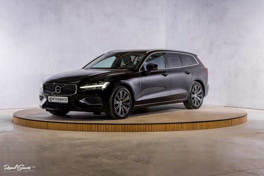 Volvo V60 2.0 T6 Plug-in hybrid AWD Core Bright Long Range | Adaptieve cruise | Blis | Memory | Leder |