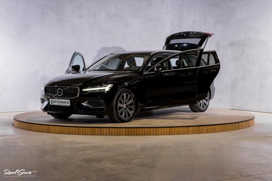 Volvo V60 2.0 T6 Plug-in hybrid AWD Core Bright Long Range | Adaptieve cruise | Blis | Memory | Leder |