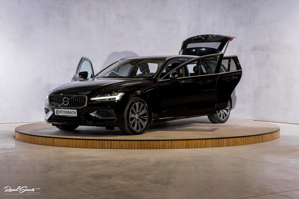 Volvo V60 2.0 T6 Plug-in hybrid AWD Core Bright Long Range | Adaptieve cruise | Blis | Memory | Leder |