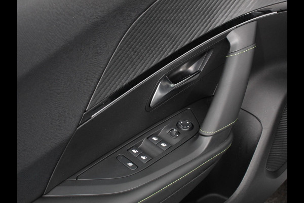 Peugeot 2008 1.2 PureTech 130pk Automaat Allure Navigatie Climate Control Camera 360 Dab Led Lichtmetalen Velgen Parkeer sensoren Cruise Control Adaptive Stoelverwarming