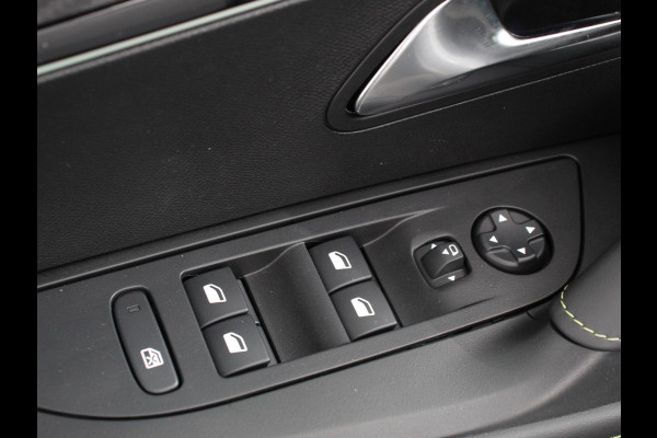 Peugeot 2008 1.2 PureTech 130pk Automaat Allure Navigatie Climate Control Camera 360 Dab Led Lichtmetalen Velgen Parkeer sensoren Cruise Control Adaptive Stoelverwarming