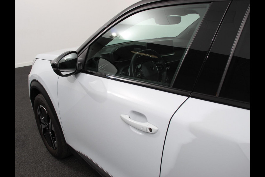 Peugeot 2008 1.2 PureTech 130pk Automaat Allure Navigatie Climate Control Camera 360 Dab Led Lichtmetalen Velgen Parkeer sensoren Cruise Control Adaptive Stoelverwarming