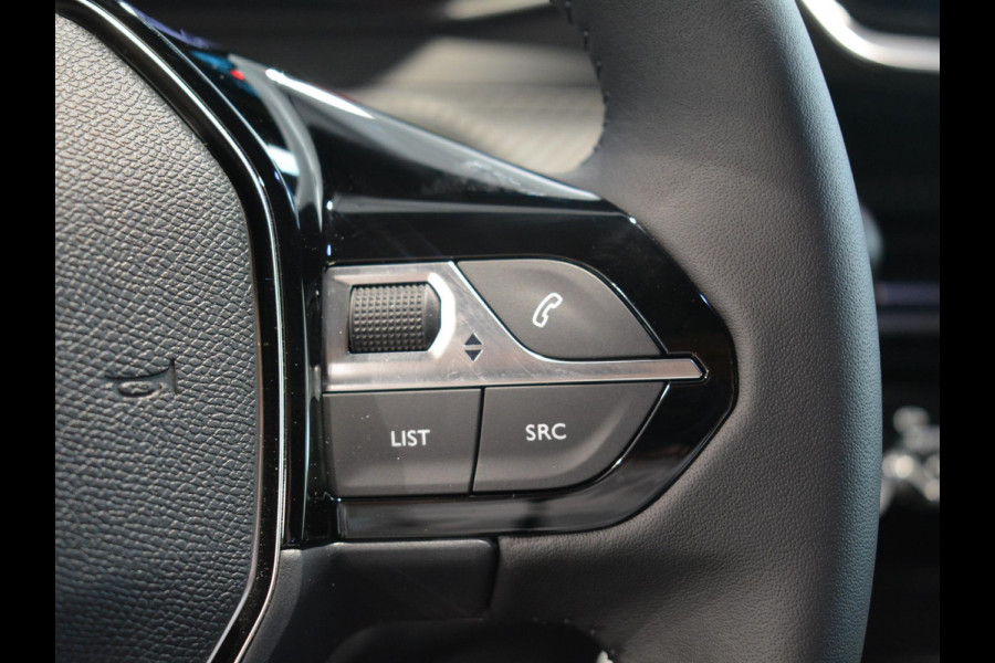 Peugeot e-2008 EV Style Avantage 54 kWh | Navigatie | Camera | Parkeersensoren