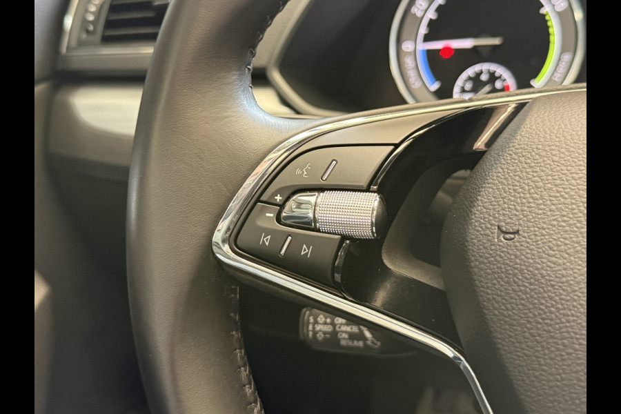 Škoda Superb Combi 1.4 TSI iV Business Edition Plus | Panoramadak | Crystal Light | Apple Carplay