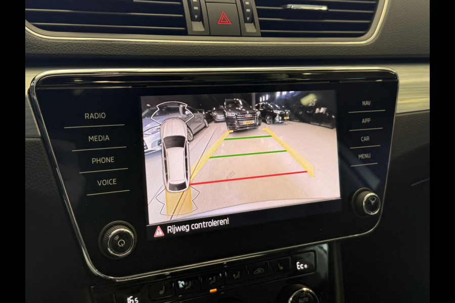 Škoda Superb Combi 1.4 TSI iV Business Edition Plus | Panoramadak | Crystal Light | Apple Carplay