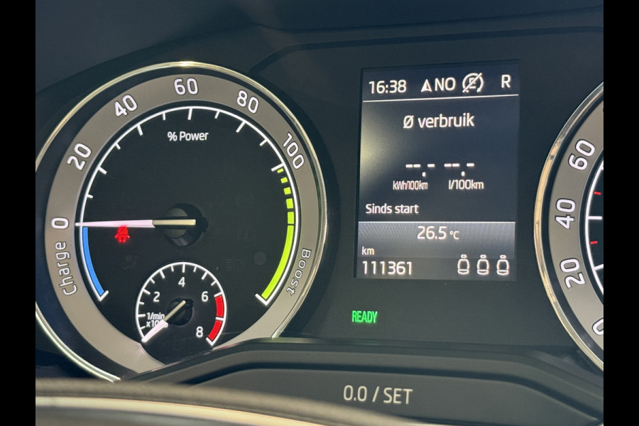 Škoda Superb Combi 1.4 TSI iV Business Edition Plus | Panoramadak | Crystal Light | Apple Carplay