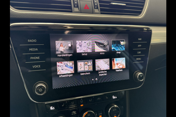 Škoda Superb Combi 1.4 TSI iV Business Edition Plus | Panoramadak | Crystal Light | Apple Carplay