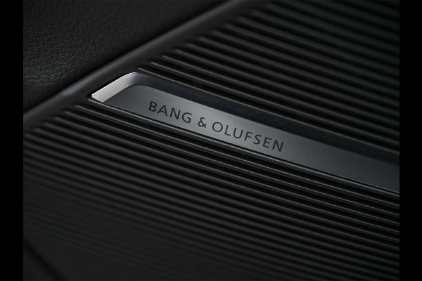 Audi Q8 55 TFSI e quattro Pro Line S | Panoramadak | 360 Camera | B&O | Soft Close | Memory Seats | Luchtvering | Stoelventilatie + Massage | Ambiance Interieur | Stuurverwarming |