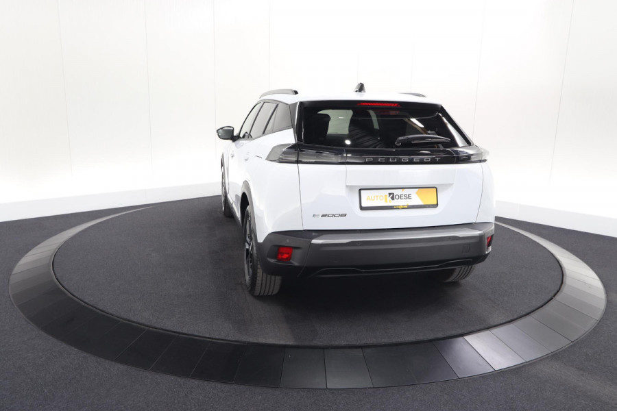 Peugeot e-2008 EV Allure Avantage 54 kWh | 11 KW Lader | Apple Carplay | Parkeersensoren