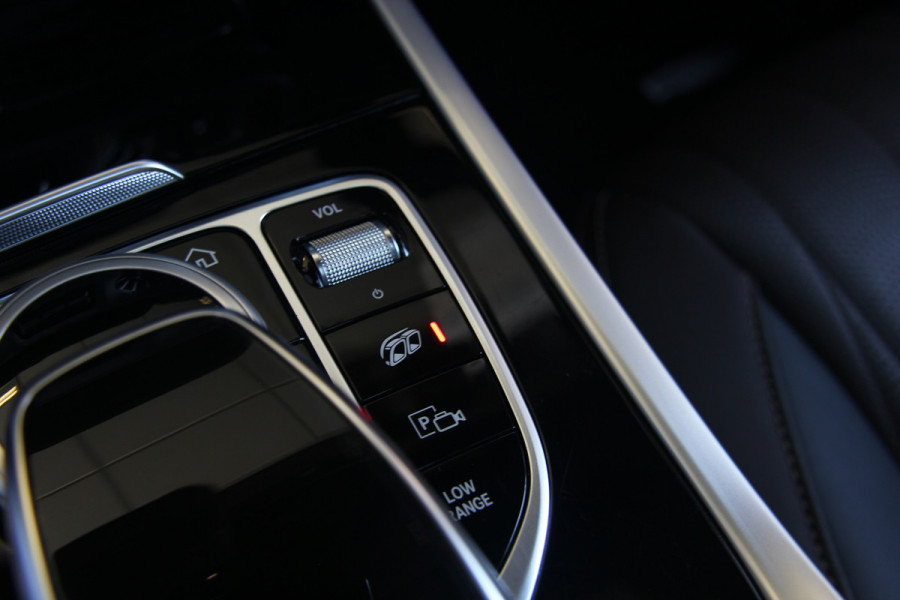 Mercedes-Benz G-Klasse 63 AMG | Pano | Burmester | 360° camera | Distronic | Trekhaak
