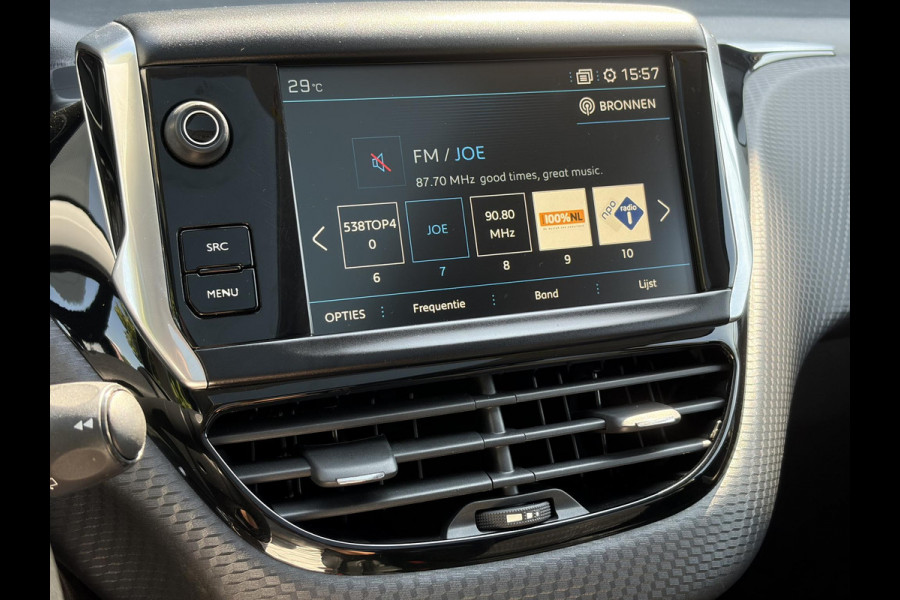 Peugeot 2008 1.2 PureTech Allure Dealer Onderhouden,D-riem vv in 2024,Pano,Trekhaak,Camera,110pk,Carplay,2e Eigenaar,Navi,Clima,Cruise,Pdc V+A,Lm velgen,Recent beurt gehad,N.A.P,Apk tot 02-2027