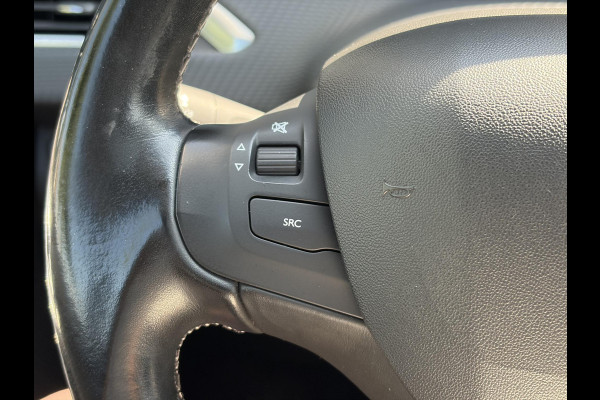 Peugeot 2008 1.2 PureTech Allure Dealer Onderhouden,D-riem vv in 2024,Pano,Trekhaak,Camera,110pk,Carplay,2e Eigenaar,Navi,Clima,Cruise,Pdc V+A,Lm velgen,Recent beurt gehad,N.A.P,Apk tot 02-2027