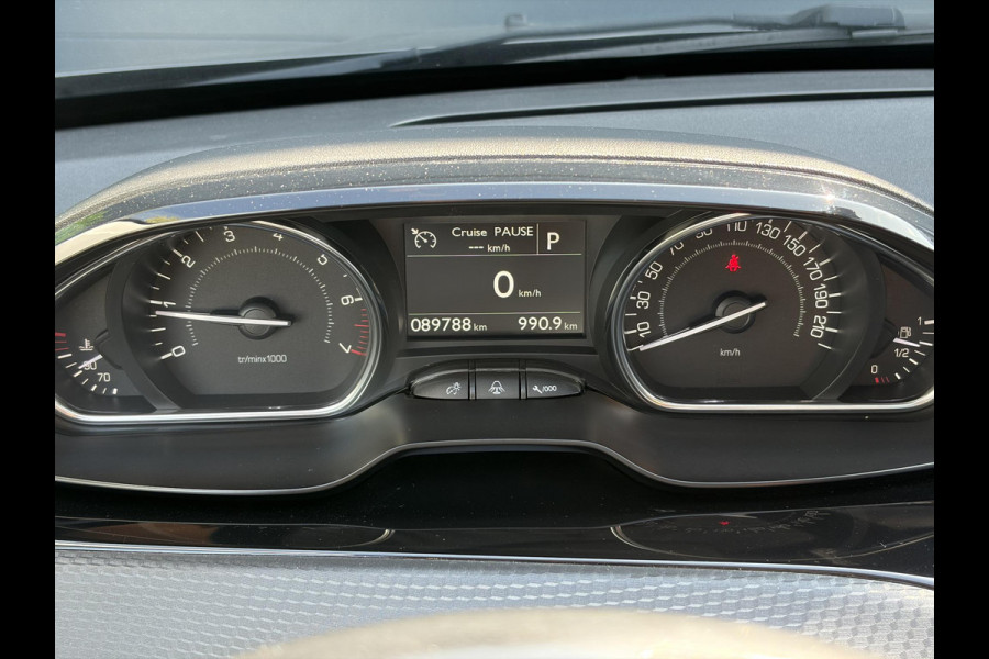 Peugeot 2008 1.2 PureTech Allure Dealer Onderhouden,D-riem vv in 2024,Pano,Trekhaak,Camera,110pk,Carplay,2e Eigenaar,Navi,Clima,Cruise,Pdc V+A,Lm velgen,Recent beurt gehad,N.A.P,Apk tot 02-2027