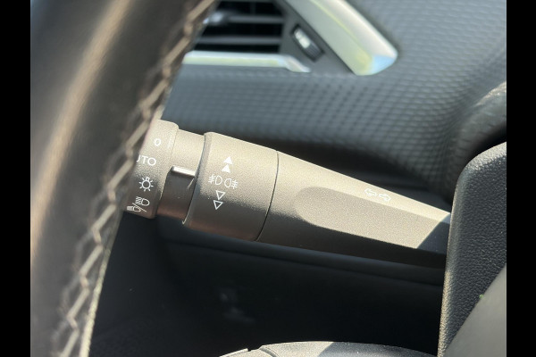 Peugeot 2008 1.2 PureTech Allure Dealer Onderhouden,D-riem vv in 2024,Pano,Trekhaak,Camera,110pk,Carplay,2e Eigenaar,Navi,Clima,Cruise,Pdc V+A,Lm velgen,Recent beurt gehad,N.A.P,Apk tot 02-2027