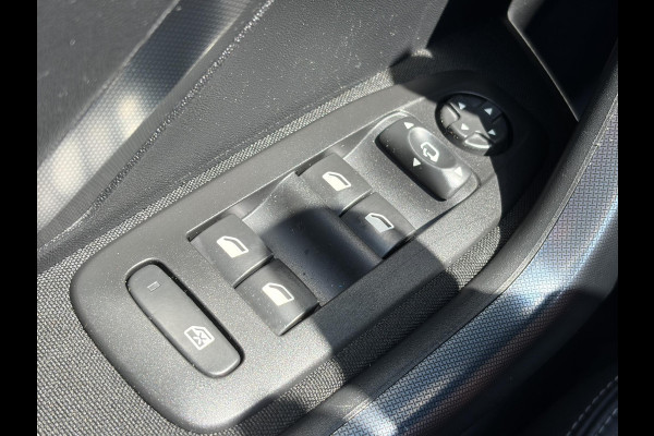 Peugeot 2008 1.2 PureTech Allure Dealer Onderhouden,D-riem vv in 2024,Pano,Trekhaak,Camera,110pk,Carplay,2e Eigenaar,Navi,Clima,Cruise,Pdc V+A,Lm velgen,Recent beurt gehad,N.A.P,Apk tot 02-2027