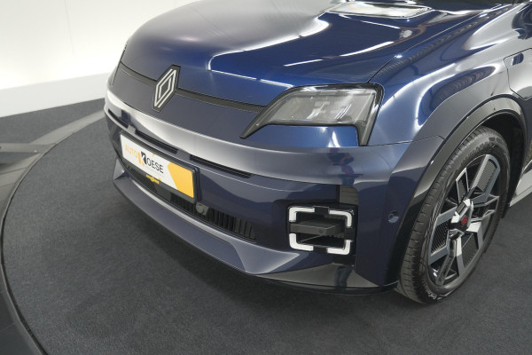Renault 5 comfort range iconic cinq 52 kWh | 99,3% SOH | Adaptieve Cruise Control | Harman Kardon | V2L | Camera