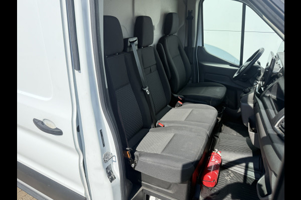 Ford E-Transit 68 kWh 184PK L2H2 316km WLTP 96,6% (SOH) Climate Control Cruise Control CarPlay Navigatie Parkeersensoren v+a