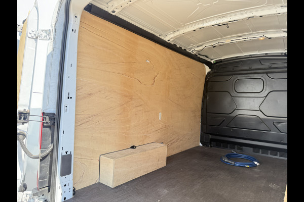 Ford E-Transit 68 kWh 184PK L2H2 316km WLTP 96,6% (SOH) Climate Control Cruise Control CarPlay Navigatie Parkeersensoren v+a