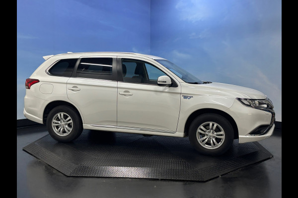 Mitsubishi Outlander 2.4 PHEV Pure Clima | Cruise | Camera | Trekhaak