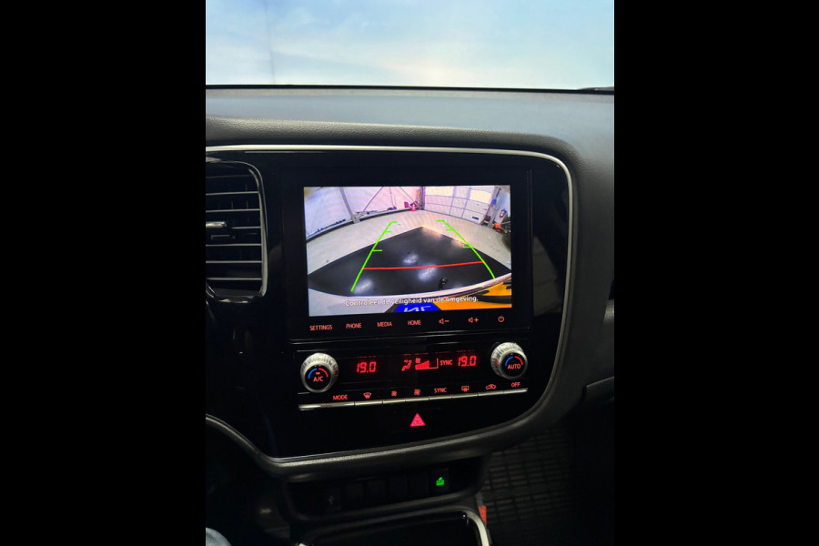 Mitsubishi Outlander 2.4 PHEV Pure Clima | Cruise | Camera | Trekhaak