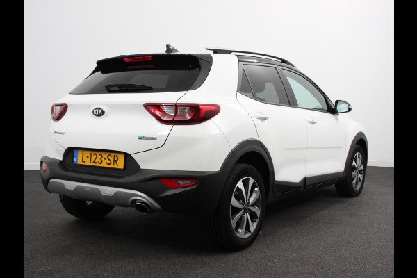 Kia Stonic 1.0 T-GDi MHEV DynamicPlusLine Climate Control Cruise control Dakrails Electrische bedienbare ramen Lichtmetalen velgen Navigatiesysteem Parkeersensoren Camera