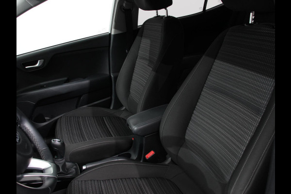 Kia Stonic 1.0 T-GDi MHEV DynamicPlusLine Climate Control Cruise control Dakrails Electrische bedienbare ramen Lichtmetalen velgen Navigatiesysteem Parkeersensoren Camera