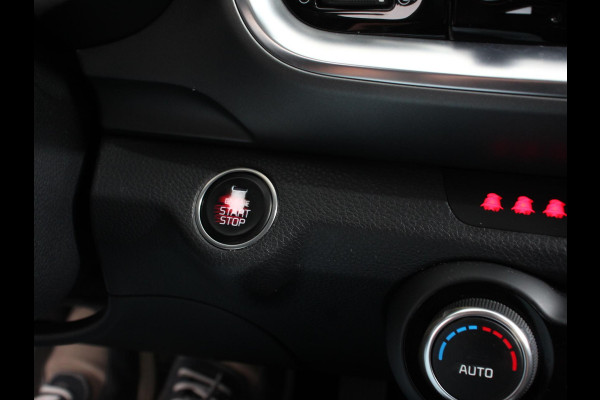 Kia Stonic 1.0 T-GDi MHEV DynamicPlusLine Climate Control Cruise control Dakrails Electrische bedienbare ramen Lichtmetalen velgen Navigatiesysteem Parkeersensoren Camera