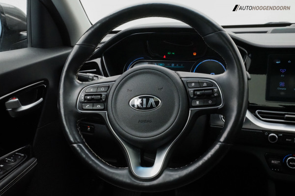Kia e-Niro DynamicPlusLine 64 kWh (APPLE CARPLAY,PANORAMA-SCHUIFDAK,STOELVERWARMING,KEYLESS,ADAPTIVE CRUISE,CAMERA,TREKHAAK)