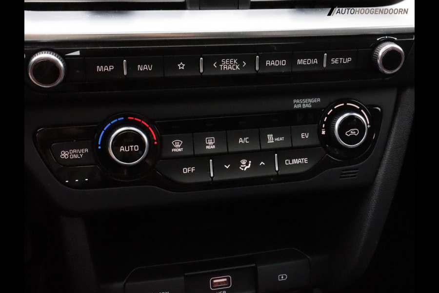 Kia e-Niro DynamicPlusLine 64 kWh (APPLE CARPLAY,PANORAMA-SCHUIFDAK,STOELVERWARMING,KEYLESS,ADAPTIVE CRUISE,CAMERA,TREKHAAK)