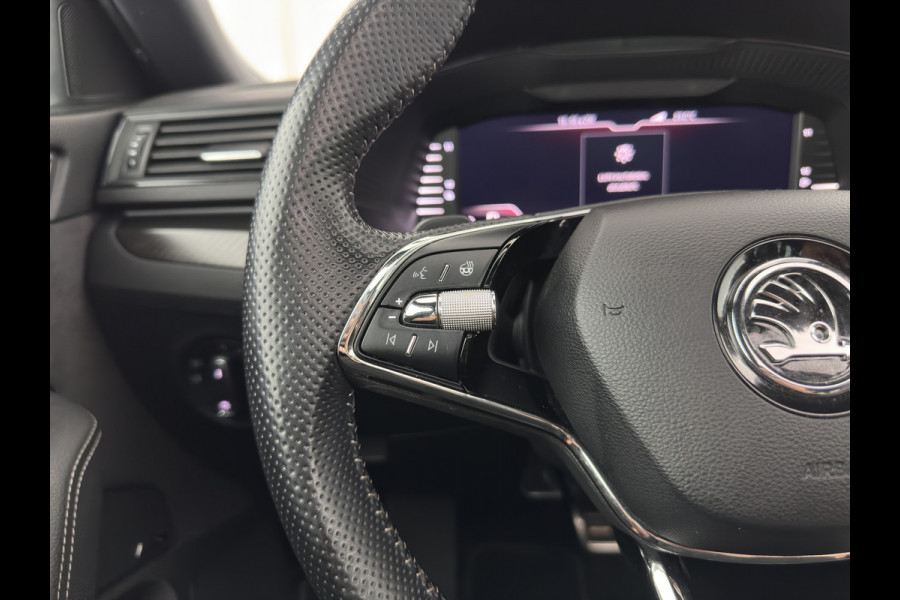 Škoda Superb Combi 1.4 TSI iV Sportline Business (Plug-in) (INCL.BTW) Aut. *PANO | LEATHER-MICROFIBRE | FULL-LED | DIGI-COCKPIT | HEATED-SPORTSEATS | KEYLESS | DAB+ | NAVI-FULLMAP | PRIVACYGLASS | SHIFT-PADDLES | AMBIENT-LIGHT | ECC | PDC | CRUSIE |