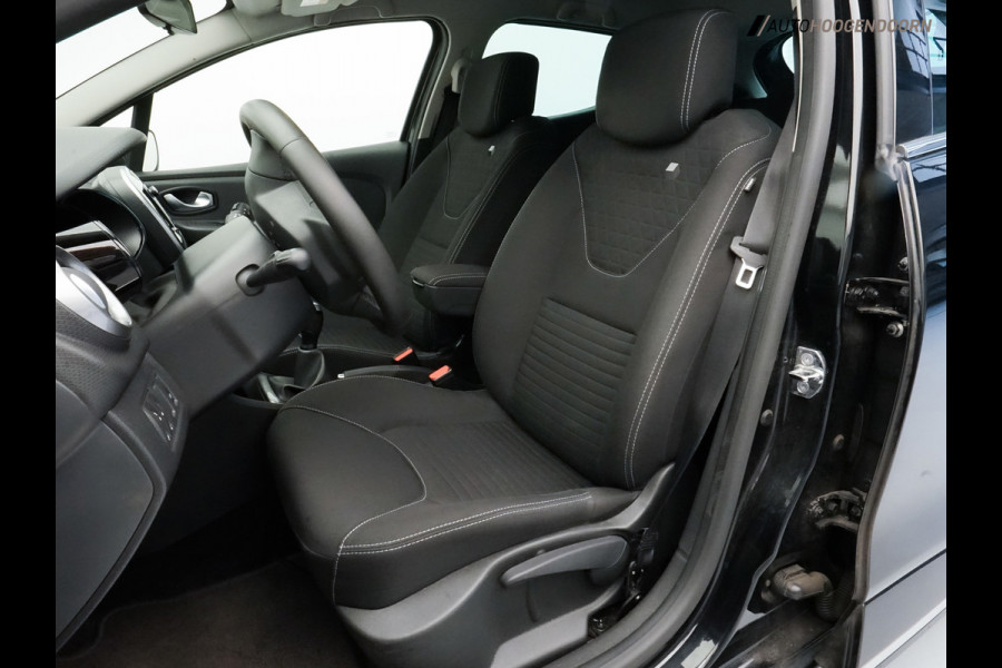 Renault Clio 0.9 TCe Limited Sport (PARKEERSENSOREN,NAVIGATIE,LM-VELGEN,CRUISE CONTROL,SPORTSTOELEN,KEYLESS START,TOPCONDITIE)