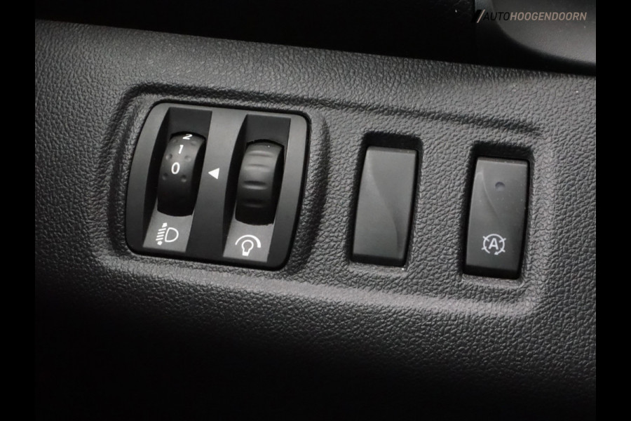 Renault Clio 0.9 TCe Limited Sport (PARKEERSENSOREN,NAVIGATIE,LM-VELGEN,CRUISE CONTROL,SPORTSTOELEN,KEYLESS START,TOPCONDITIE)