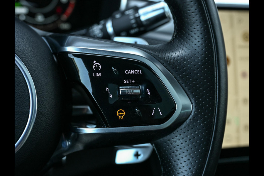 Jaguar F-Pace 2.0 P400e PHEV R-Dynamic SE | Panoramadak | 14-Wegs Memory Seats | HermanBosch Sound | Camera | Adaptieve Cruise | Stoelverwarming | Ambiente Verlichting | Stuur Verwarming |