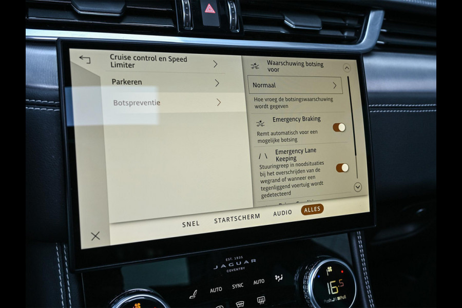 Jaguar F-Pace 2.0 P400e PHEV R-Dynamic SE | Panoramadak | 14-Wegs Memory Seats | HermanBosch Sound | Camera | Adaptieve Cruise | Stoelverwarming | Ambiente Verlichting | Stuur Verwarming |