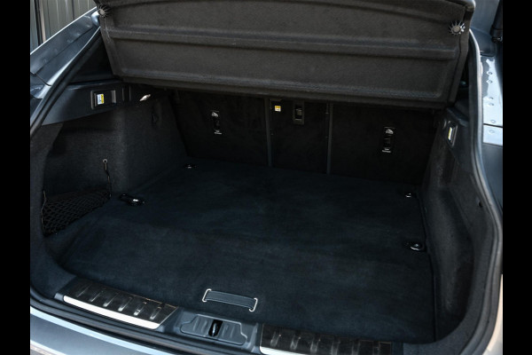 Jaguar F-Pace 2.0 P400e PHEV R-Dynamic SE | Panoramadak | 14-Wegs Memory Seats | HermanBosch Sound | Camera | Adaptieve Cruise | Stoelverwarming | Ambiente Verlichting | Stuur Verwarming |