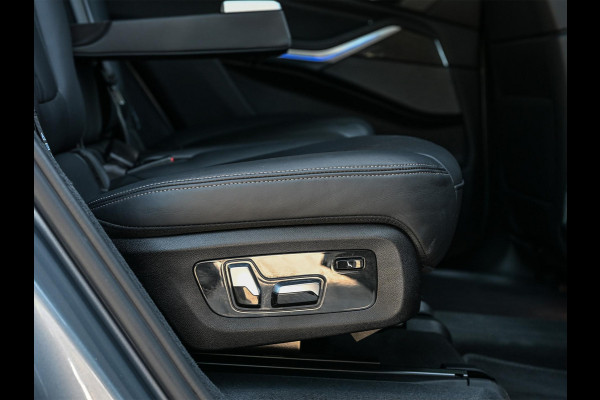 BMW X7 xDrive40i High Executive 7P | Panoramadak | Alcantara Hemel | Harman/Kardon | Iconic Glow | Stoelventilatie + Massage | Actice Cruise | Ambiance Interieur | HUD | Luchtvering |