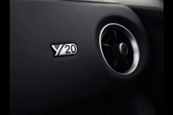 Toyota Yaris 1.5 Hybrid Y20 | Camera | Privacy Glass | Climate Control | Lichtmetalen velgen |