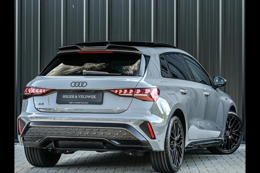 Audi A3 Sportback 45 TFSI e S edition Competition | Nardo Grey | Panoramadak | 5 jr garantie | Ambiance interieur | Sonos Sound | Active Cruise | S-Seats + Memory | Head-Up | Camera | Stoelverwarming | Keyless |