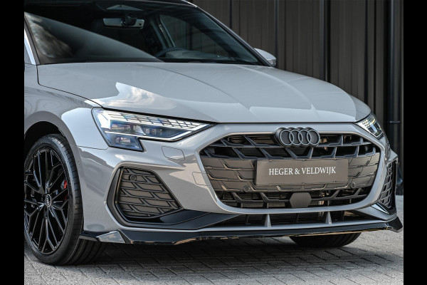 Audi A3 Sportback 45 TFSI e S edition Competition | Nardo Grey | Panoramadak | 5 jr garantie | Ambiance interieur | Sonos Sound | Active Cruise | S-Seats + Memory | Head-Up | Camera | Stoelverwarming | Keyless |
