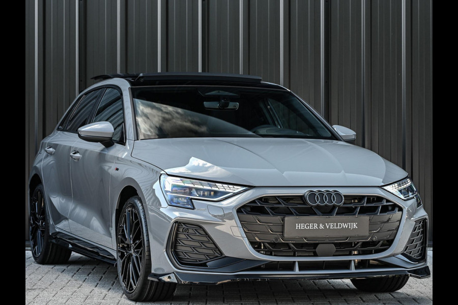 Audi A3 Sportback 45 TFSI e S edition Competition | Nardo Grey | Panoramadak | 5 jr garantie | Ambiance interieur | Sonos Sound | Active Cruise | S-Seats + Memory | Head-Up | Camera | Stoelverwarming | Keyless |