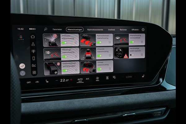 Audi A6 Avant 2.0 e-hybrid quattro S edition Competition | Panoramadak | B&O | Achterasbesturing | Ambiance Interieur | 360 Camera | Trekhaak | Memory-Seats | Stoelverwarming | Passagiers Display | Active Cruise |