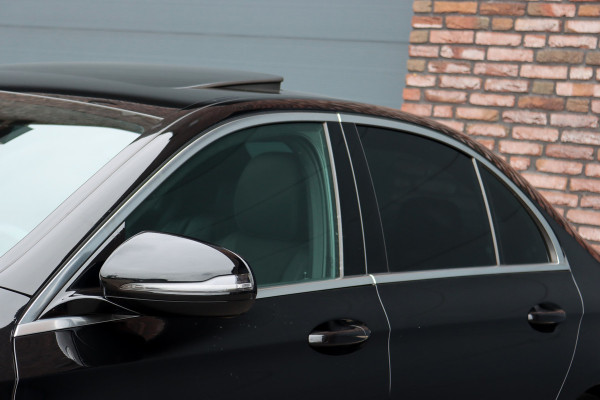 Mercedes-Benz E-Klasse 220 d AMG Line | Schuifdak | Dodehoekassistent | Camera | Augmented Reality | Sfeerverlichting | Stoelverwarming | High Perf. LED |